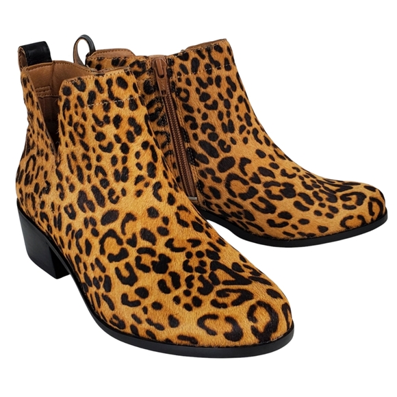New Vionic clara leopard calf hair v cut out water resistant ankle boots tan - Picture 6 of 16